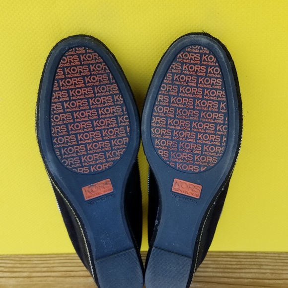 Shoe - Picture 6 of 6